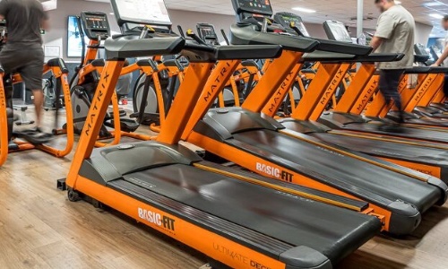 Enlever la musique horrible des centres Basic Fit