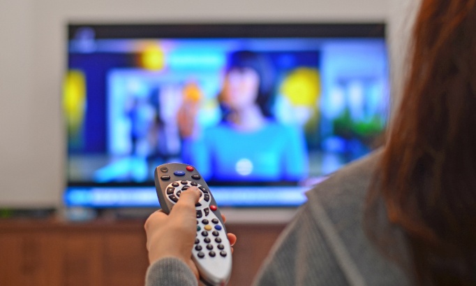 STOP à la pub obligatoire sur les chaines télévisées. Marre qu'on ne puisse pas passer la pub lors de la lecture d'enregistrements !