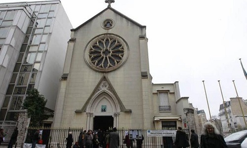 Non à la destruction de l'église Sainte-Rita ! Annulation de la vente.