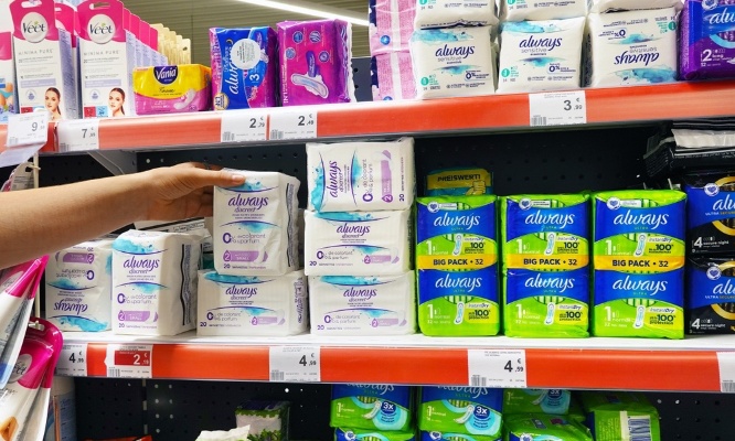 Il est temps de signer pour des serviettes hygiéniques et tampons gratuits