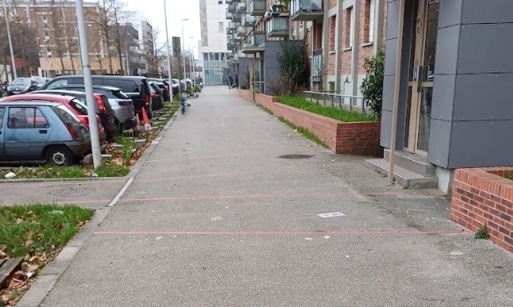 Urgence Nettoyage Pathogènes Trottoirs, Chaperon Vert Bât. HV-HW, Gentilly !