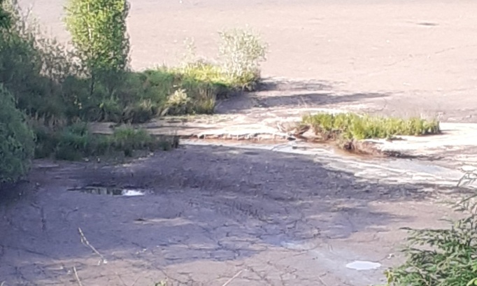 Exiger l'arrêt du vidage du lac de Huelgoat