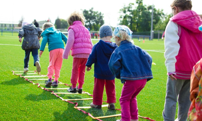 Contre la nouvelle organisation des services périscolaires à la rentrée 2025-2026