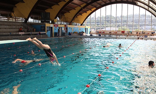 Horaires de piscine exclusifs pour les femmes avec ou sans enfants
