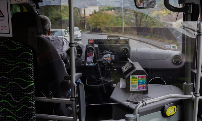 Chauffeurs de bus agressés à Bordeaux et Cannes : exigeons leur protection, pas leur punition !