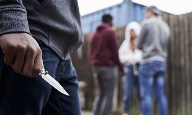 Appel à Emmanuel Macron : Décrétons ' Grande Cause Nationale' la lutte contre l'ultraviolence des ados !