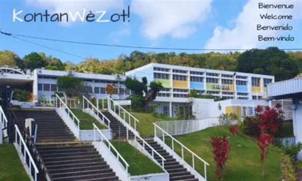 Non à la suppression d'une classe de seconde au lycée Montgerald