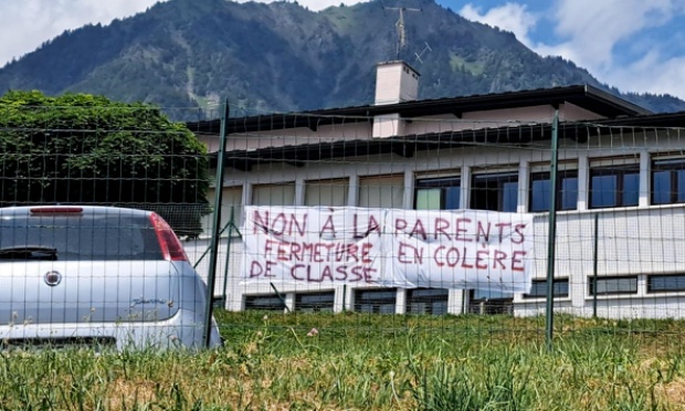 Non à la fermeture de classe à l'école Jean Brunier de Mercury