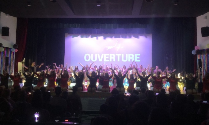 Nous souhaitons avoir accès à la salle de danse de Magenta pour une meilleure pratique de la danse