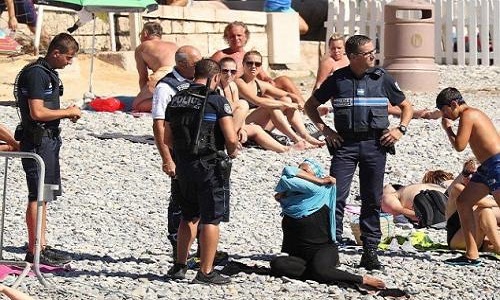 Accepter qu'une femme puisse mettre le burkini !