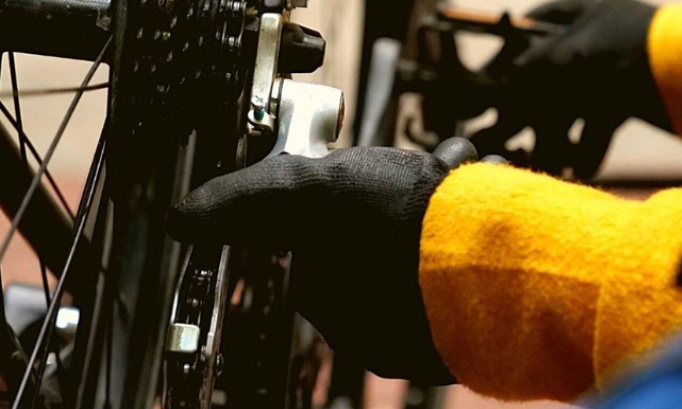 Non à la fermeture de l'atelier d'aide à la réparation vélo