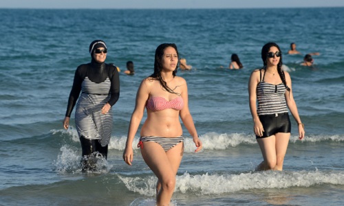 Monokini, Bikini, Burkini : même combat