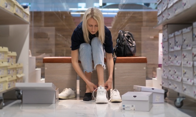 Des chaussures pour femmes au-delà du 41 : stop à l’exclusion des grandes pointures