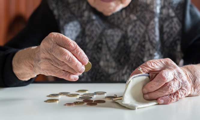 Non à la suppression de l’abattement fiscal de 10 % des retraités par le gouvernement !