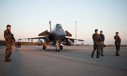 Pour l'intervention au sol en Syrie par les forces françaises