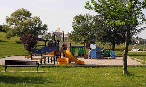 Aménagement de l'espace du port de Cavernes pour les enfants et les familles