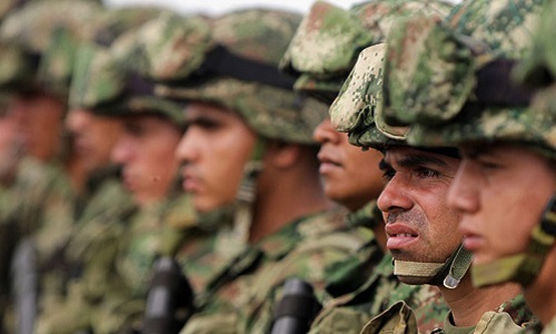 Manifeste pour le service militaire obligatoire.