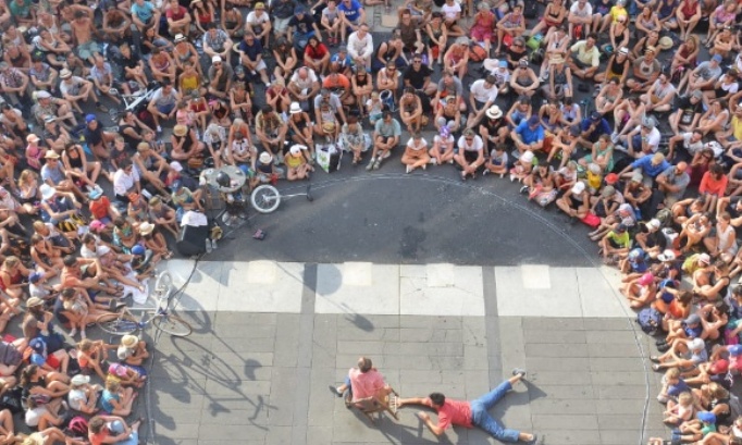 Soutien au théâtre de rue d'Aurillac