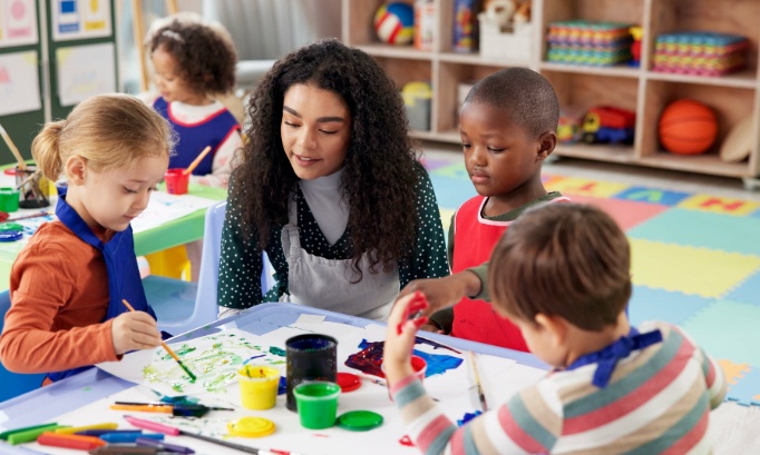 Ecole Maternelle AUBRAC à Gennevilliers_Non à la fermeture de la classe de GS et non au départ d’une maîtresse de MS