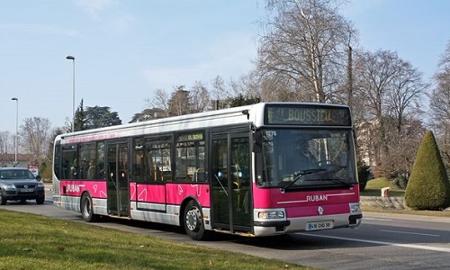 Pour la remise en marche de l'arrêt de bus allée du Montauban (38300 Bourgoin-Jallieu)