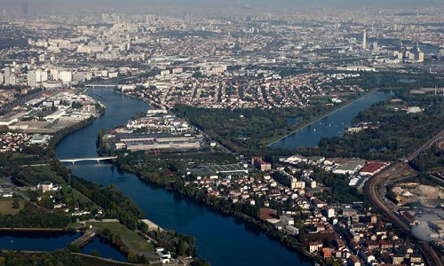 Un lycée public d'enseignement général à Choisy-le-Roi