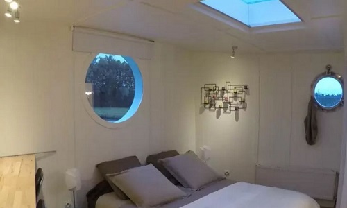 Péniche spoliée par le maire d'un village