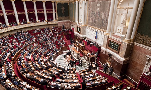 Arrêt des attitudes grossières et machistes à l'Assemblée Nationale