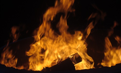 AXA ,quand l'assurance devient un enfer! Je n'ai pas brûlé dans l'incendie de ma maison, mais je brûle dans l'enfer d'Axa, STOP !