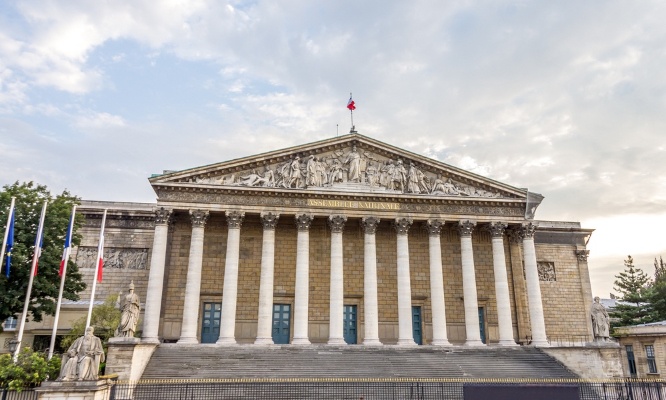 Gouvernement Lecornu : non aux ministres payés trois mois pour un jour de mandat