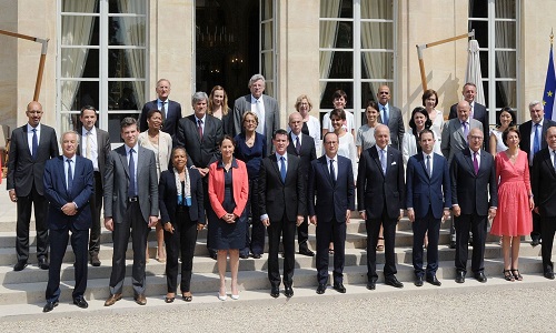 Pour la Contrainte de Transparence et de service envers la Nation