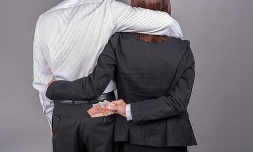 Abolition et/ou modification de l'article 311-12 du Code pénal sur le vol entre époux