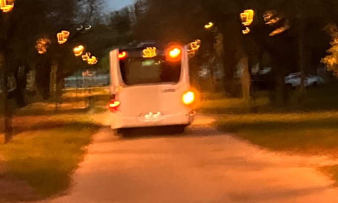 Modifions l’itinéraire du bus ligne 12 qui parcourt l’avenue Charlemagne