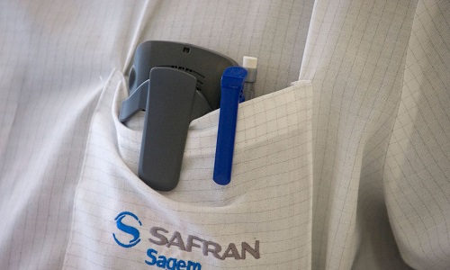 Non à la vente de la technologie et de la sécurité françaises aux Américains