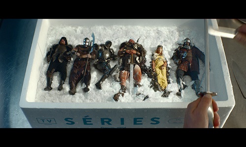 Publicité monstrueuse pouvant heurter les enfants en période de Noël