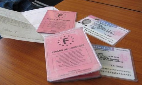 Obligation de quitter le territoire français sans raison