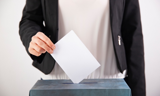 Pour le droit du choix des candidats dans les petites communes.