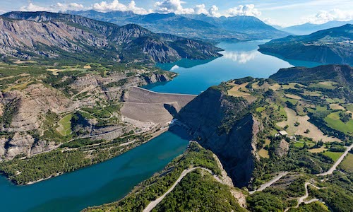 Travailleurs du tourisme en danger !