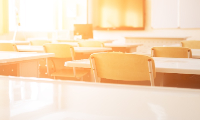 NON au départ de Mme LENIN au Lycée Robert DESNOS - CREPY EN VALOIS