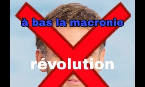 Contre Macron et contre l’interdiction des téléphones dans les lycées