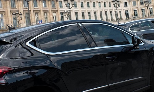 Pétition contre l'obligation de retirer les vitres teintées