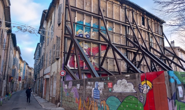 Alerte !! URGENCE pour notre centre ancien en immense péril !