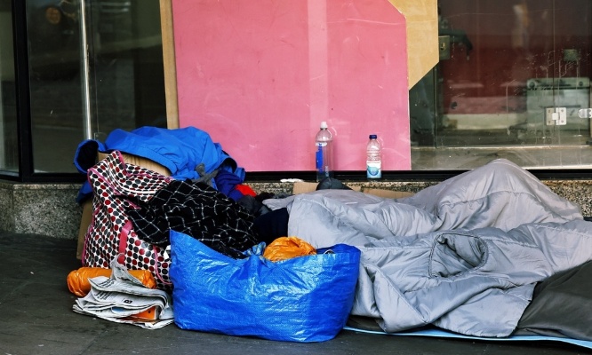 Pour la protection et l’hébergement des personnes sans domicile fixe en France