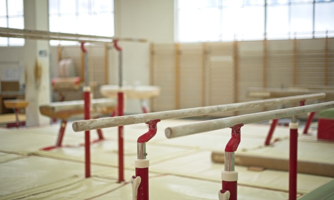 Maintien de stages bénéfiques aux enfants, dans un cadre connu et accepté par les familles