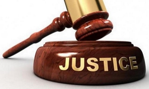 C'est scandaleux de laisser passer cette affaire sur Zoé, 4 ans. Continuez à vous battre, Madame