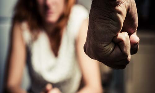 Retrait de la loi russe dépénalisant la violence conjugale