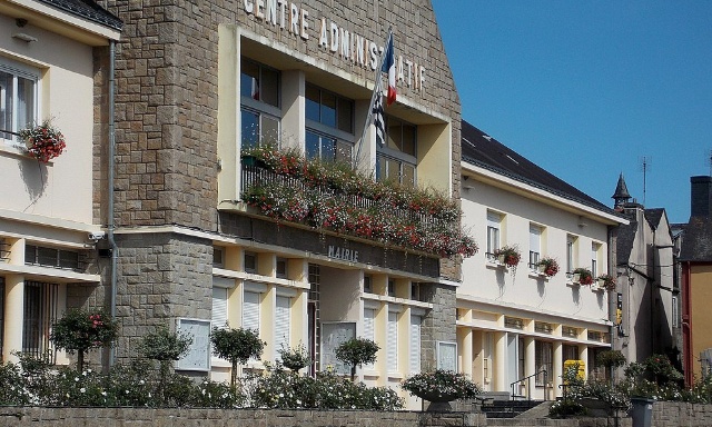 Pour la liberté de réunion et le respect du débat démocratique à Callac