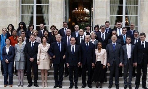 Enquêtes sur toutes les personnalités politiques du passé et du présent