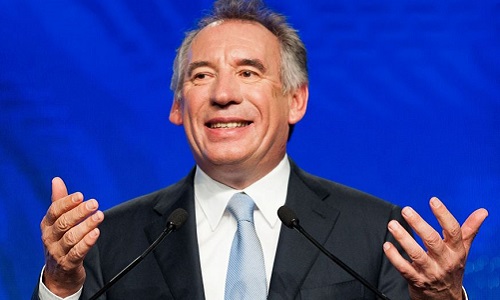 Contre la candidature de François Bayrou à la Présidentielle 2017