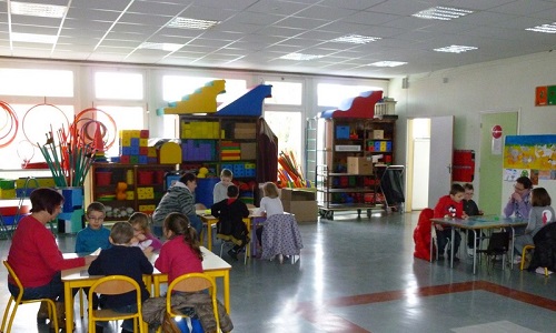 Pétition pour demander une sanction à l’encontre de Madame la Directrice de l’école maternelle des Floralies