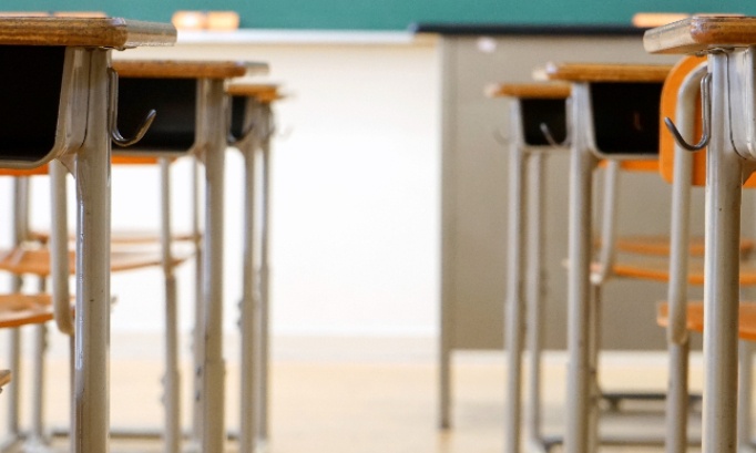 NON à la fermeture d'une classe_DOLTO-MONNET/ALLOUAGNE